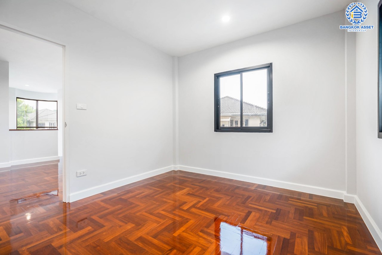 บ้านมือสองตกแต่งใหม่ ม.ศุภาลัย ออร์คิดปาร์ค2 ปิ่นเกล้า-ใกล้ถ.กาญจนาภิเษก หลังมุม ดีไซน์หรูหรา เนื้อที่ 58.9 ตร.ว. ฟังก์ชัน 3 ห้องนอน 4 ห้องน้ำ 1 ห้องแม่บ้าน จอดรถได้ 2 คัน บนทำเลเดินทางสะดวก เชื่อมต่อหลายเส้นทาง และเดอะมอลล์บางแค ทางด่วน "กาญจนาภิเษก" และรถไฟฟ้า "สถานีภาษีเจริญ"